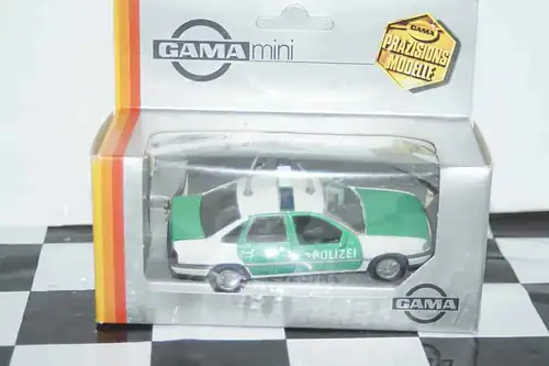 Gama opel vauxhall vectra cavalier polizei 81170000 in 1:43 scale