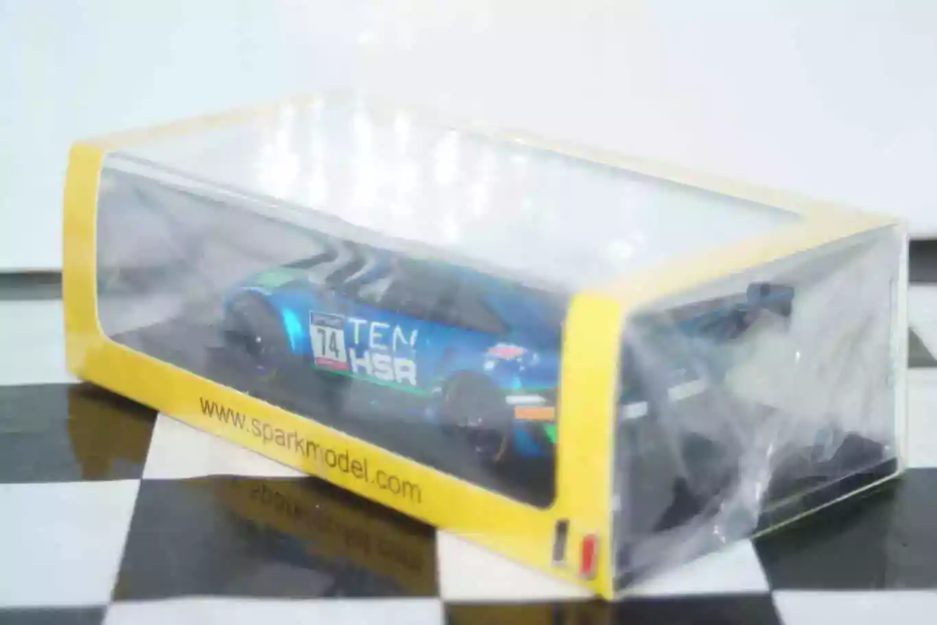 Spark porsche 911 gt3 r ema motorsport 24h spa 2022 #74 1:43 resin sb513