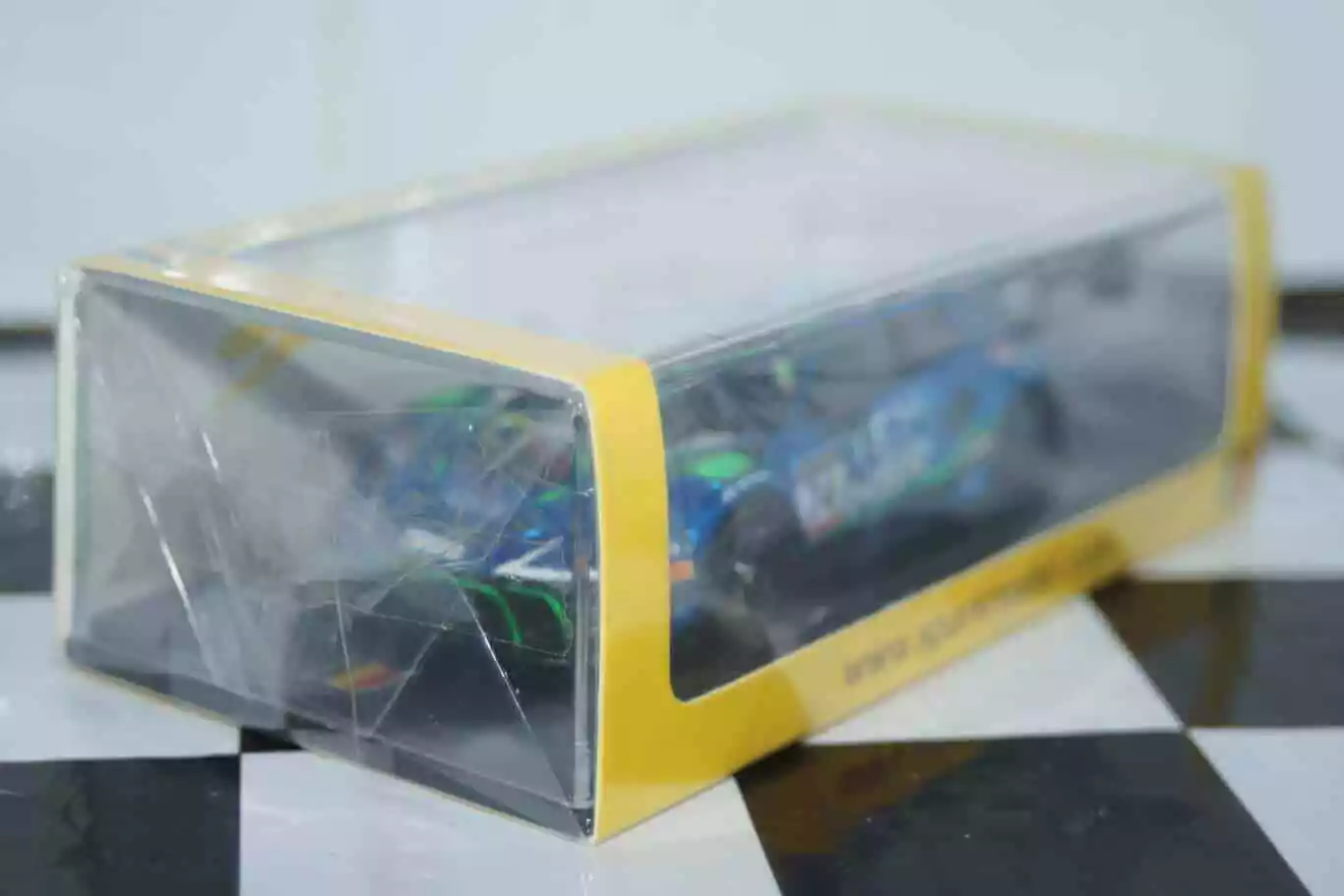 Spark porsche 911 gt3 r ema motorsport 24h spa 2022 #74 1:43 resin sb513