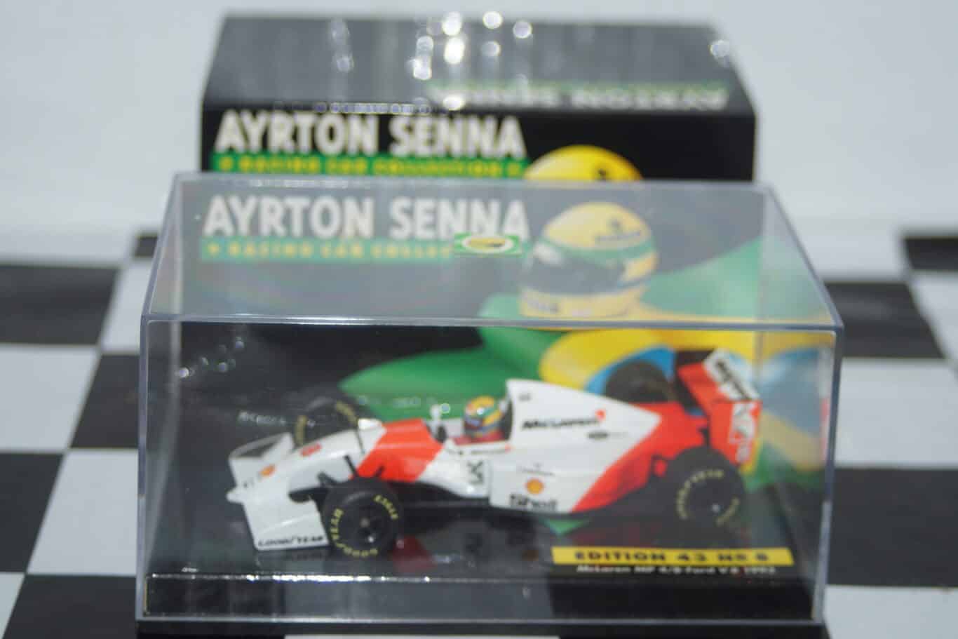 Minichamps mclaren mp 4/7 honda v12 1992 ayrton senna collection in 1:43