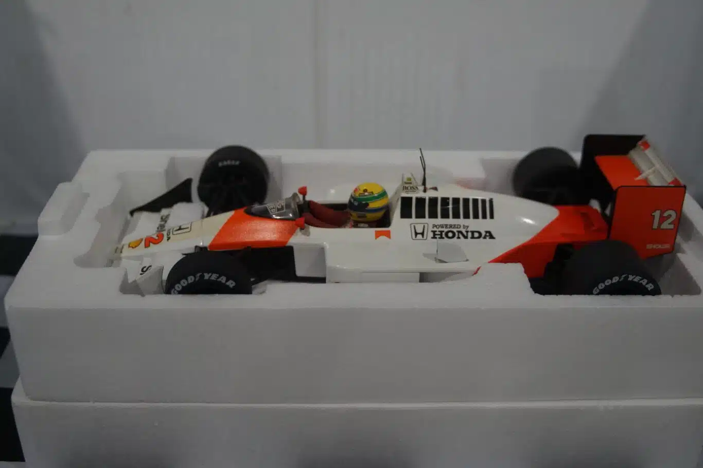 【箱無し】minichamps 1/12 MP4/4 SENA Mclaren MP4/4 #12 Ayrton Senna 1988 F1 World Champion 1:12