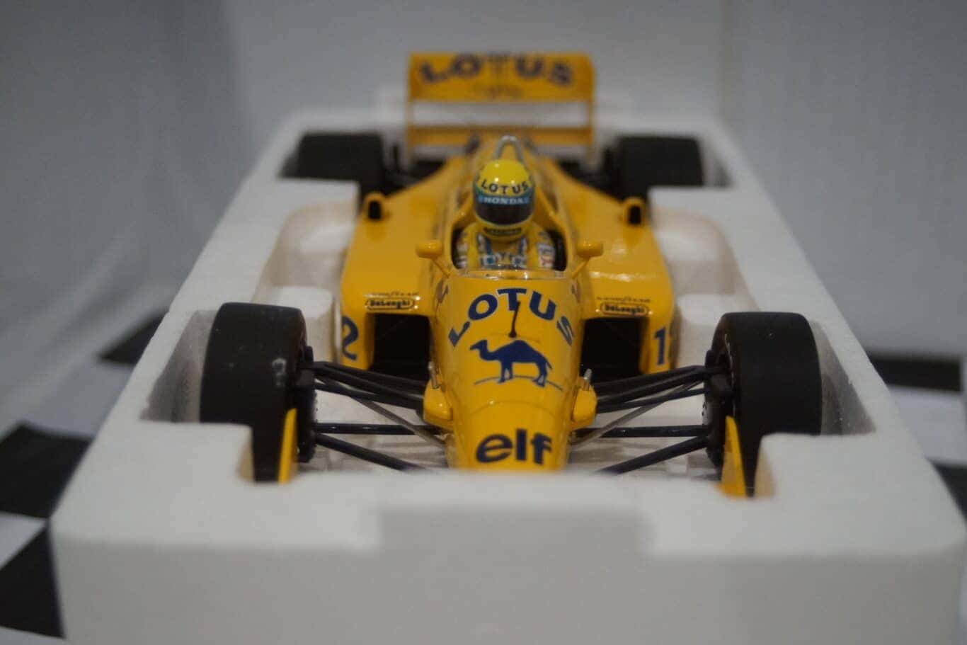 Minichamps lotus honda 99t #12 1987 ayrton senna collection in 1:18
