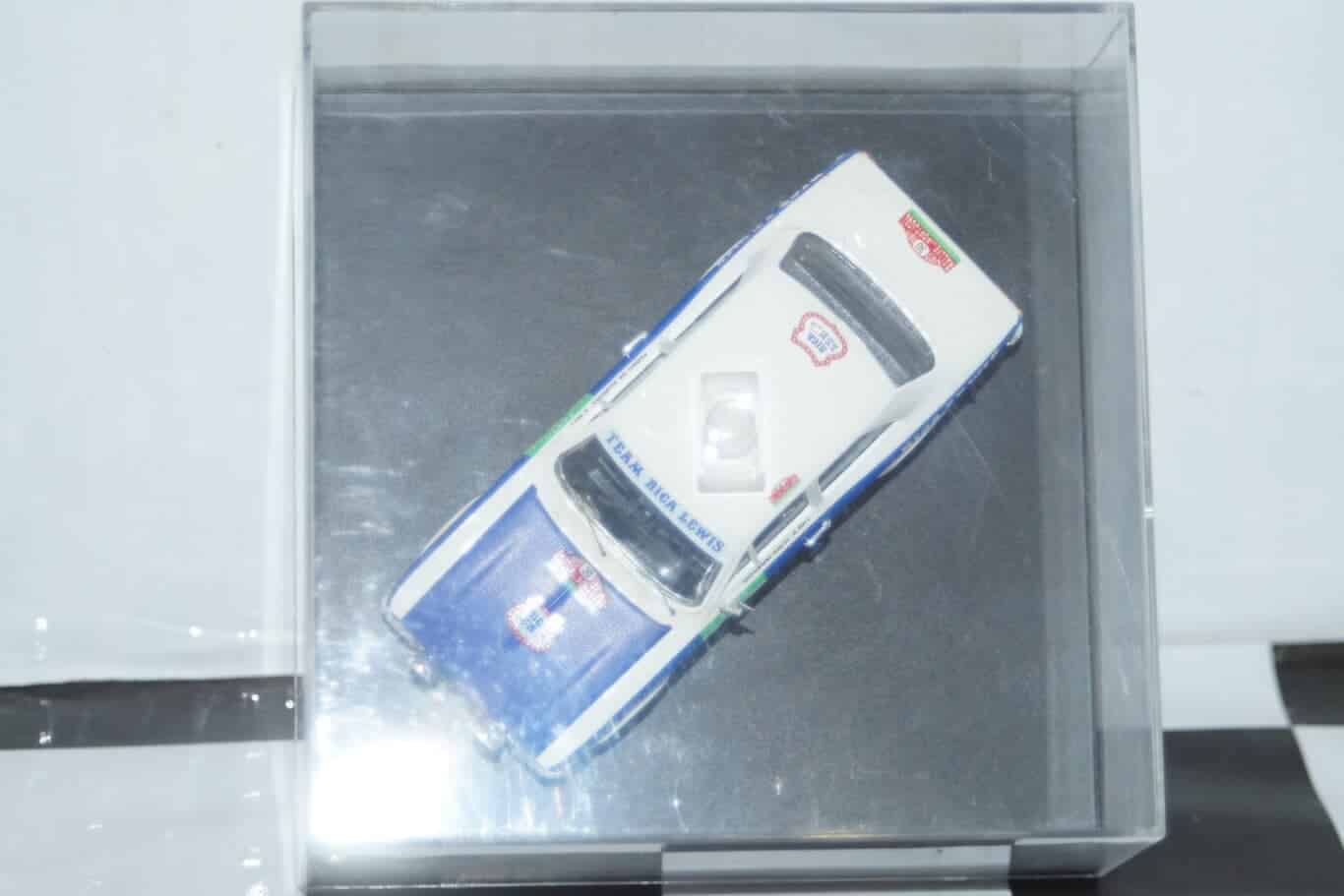 Trofeu ford escort mk1 rs2000 portugal 1977 #30 1:43rd 522