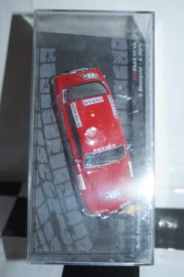 Atlas ixo based saab 96 v4 rally sweden 1972 #8 s.blomqvist 1/43