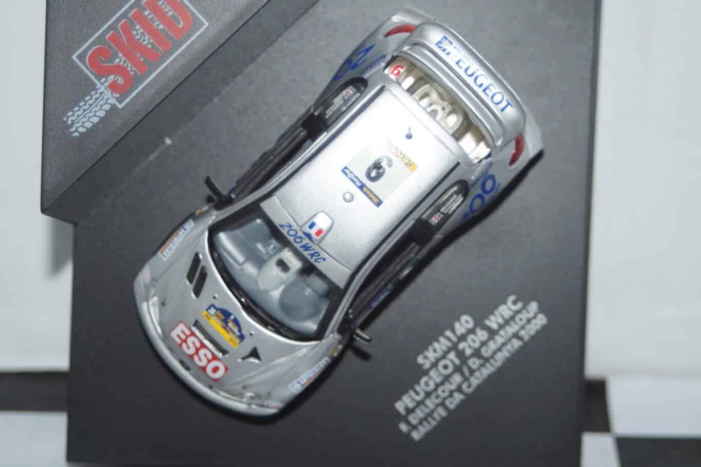Vitesse skid peugeot 206 wrc catalunya rally f.delacour #9 2000 skm140