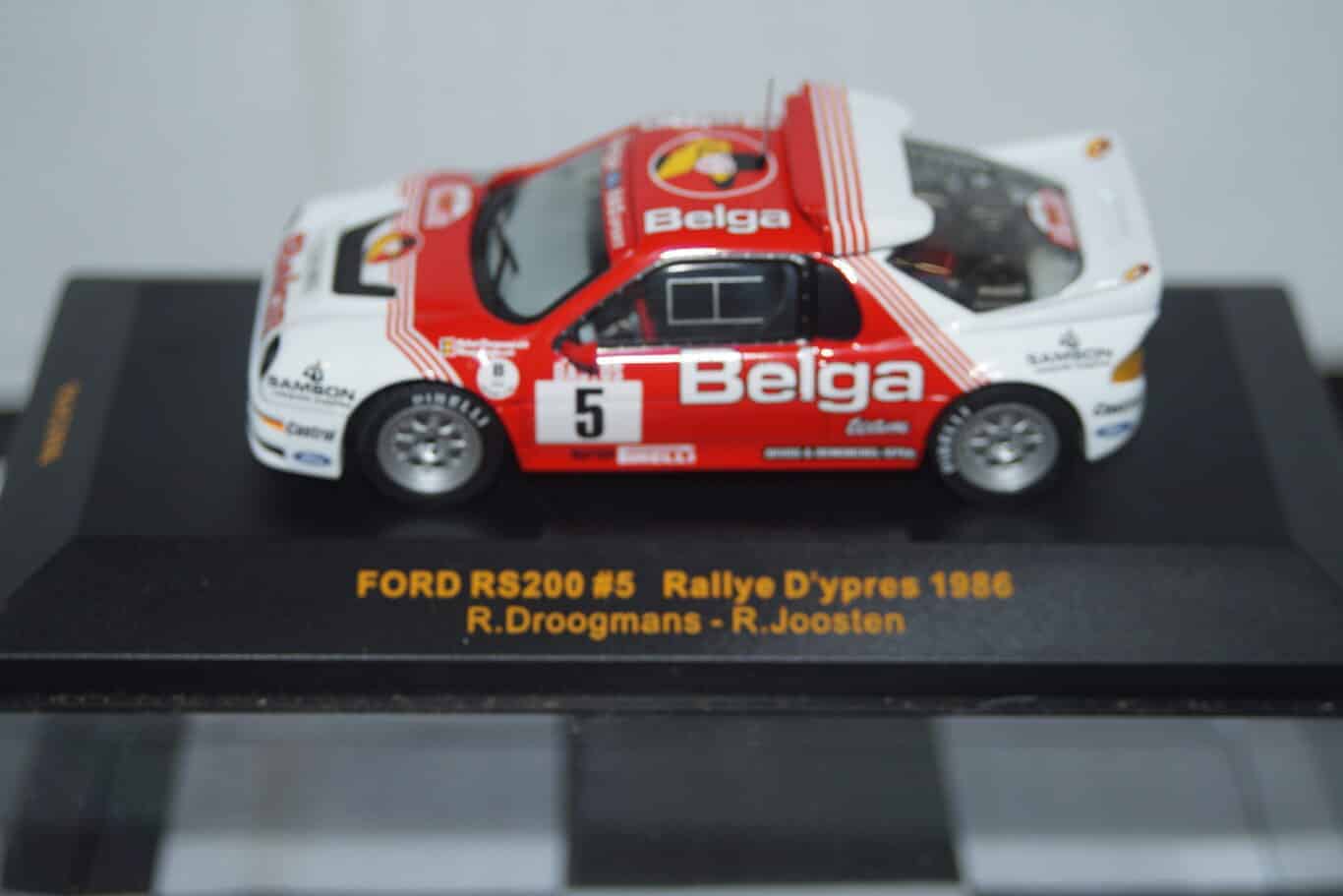 Ixo ford rs200 rally d'ypres 1986 #5 r.droogmans rac066 1:43