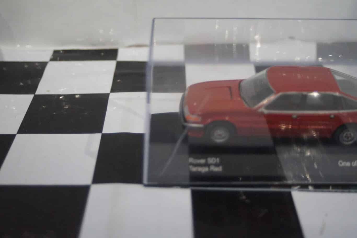 Vanguards rover sd1 taraga red va09002