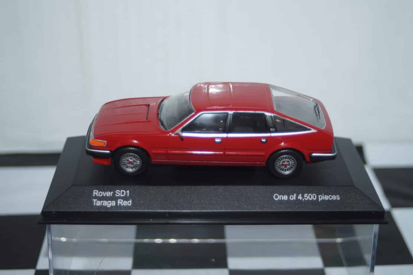 Vanguards rover sd1 taraga red va09002