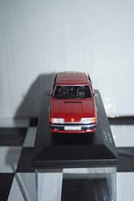 Vanguards rover sd1 taraga red va09002