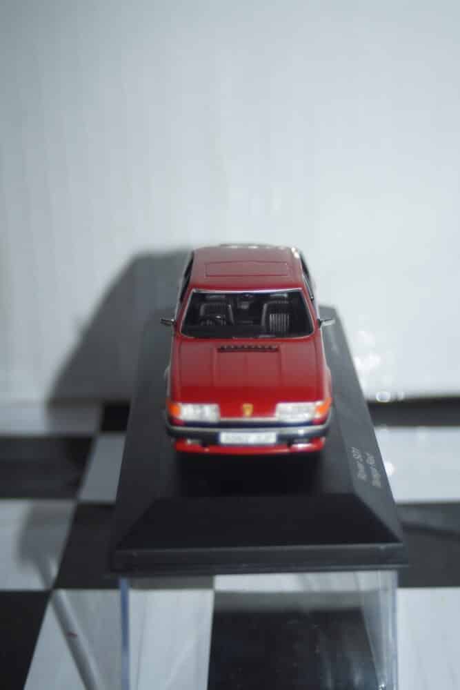 Vanguards rover sd1 taraga red va09002