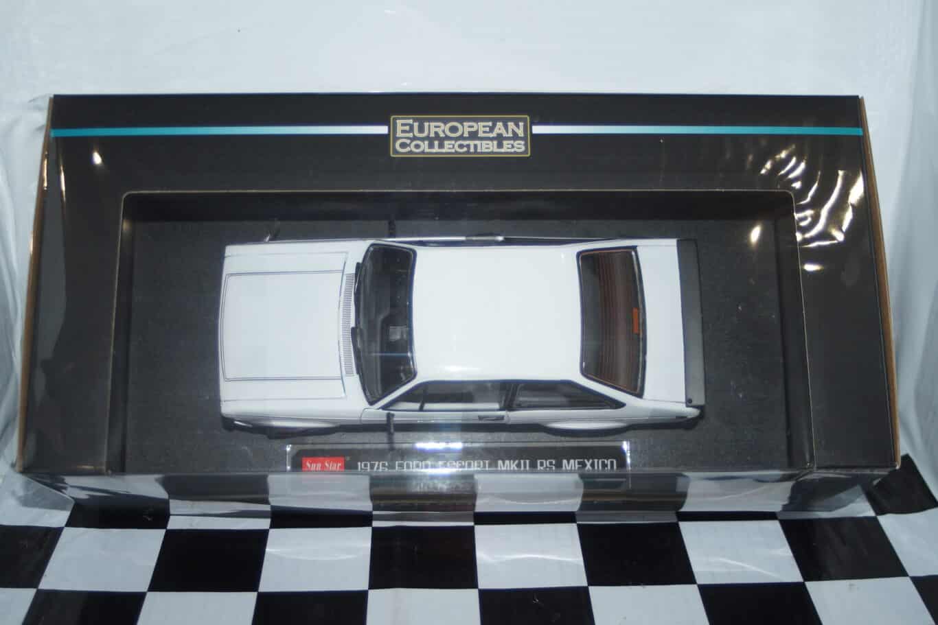 Sunstar ford escort mk2 rs mexico signal green 1976 4635r 1:18