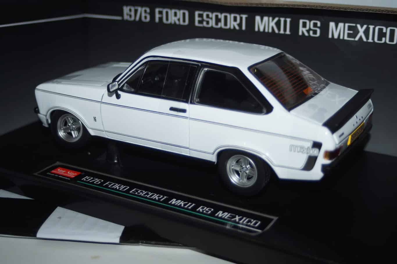 Sunstar ford escort mk2 rs mexico signal green 1976 4635r 1:18