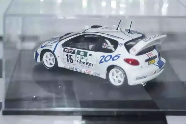 Vitesse skid peugeot 206 wrc "esso" san remo rally 1999 g.panizzi #15 -wrong base