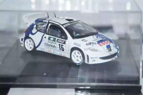 Vitesse skid peugeot 206 wrc "esso" san remo rally 1999 g.panizzi #15 -wrong base