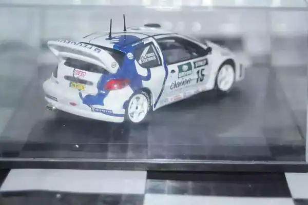 Vitesse skid peugeot 206 wrc "esso" san remo rally 1999 g.panizzi #15 -wrong base