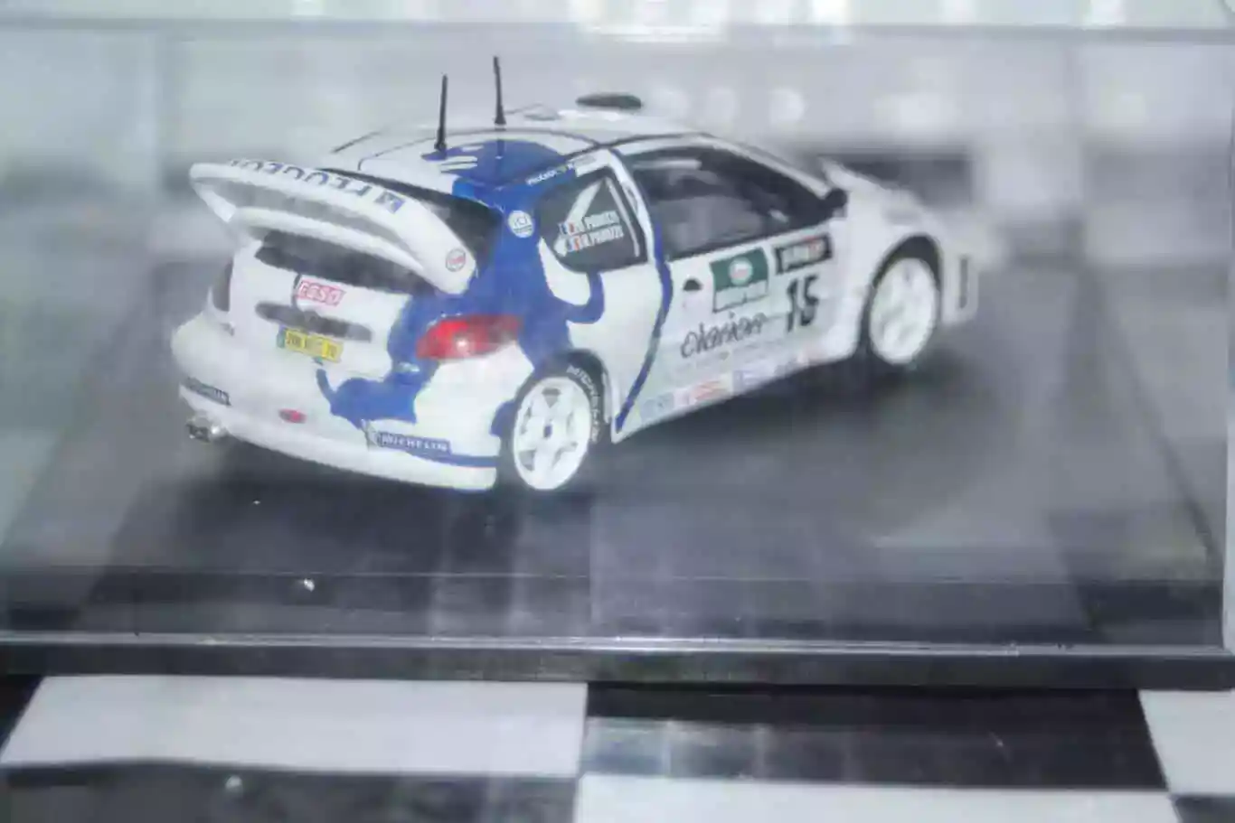 Vitesse skid peugeot 206 wrc "esso" san remo rally 1999 g.panizzi #15 -wrong base