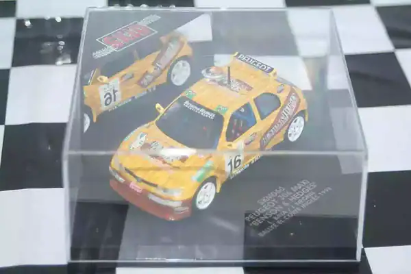 Vitesse skid peugeot 306 maxi rallye el corte ingles #16 1998 l.raya skm060