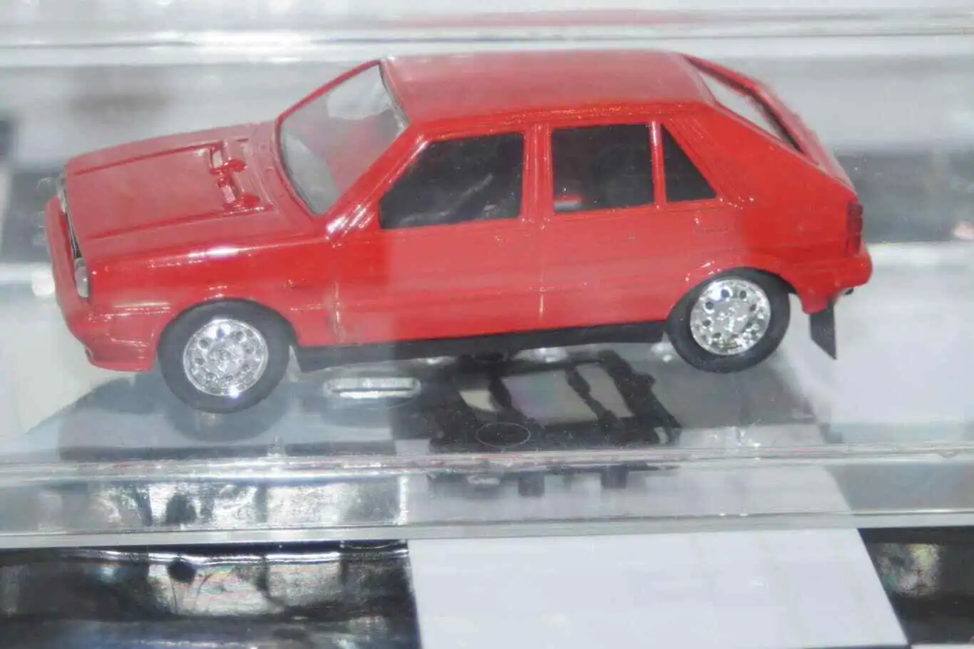 Vitesse skid lancia delta hf turbo 4wd stradale in red ref 362