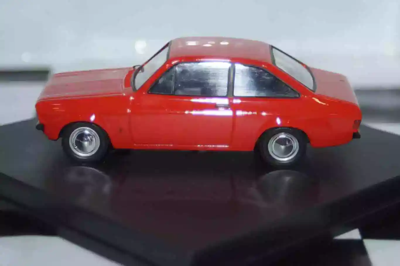 Trofeu ford escort mk2 1100 popular sunset red 1:43rd 1001r