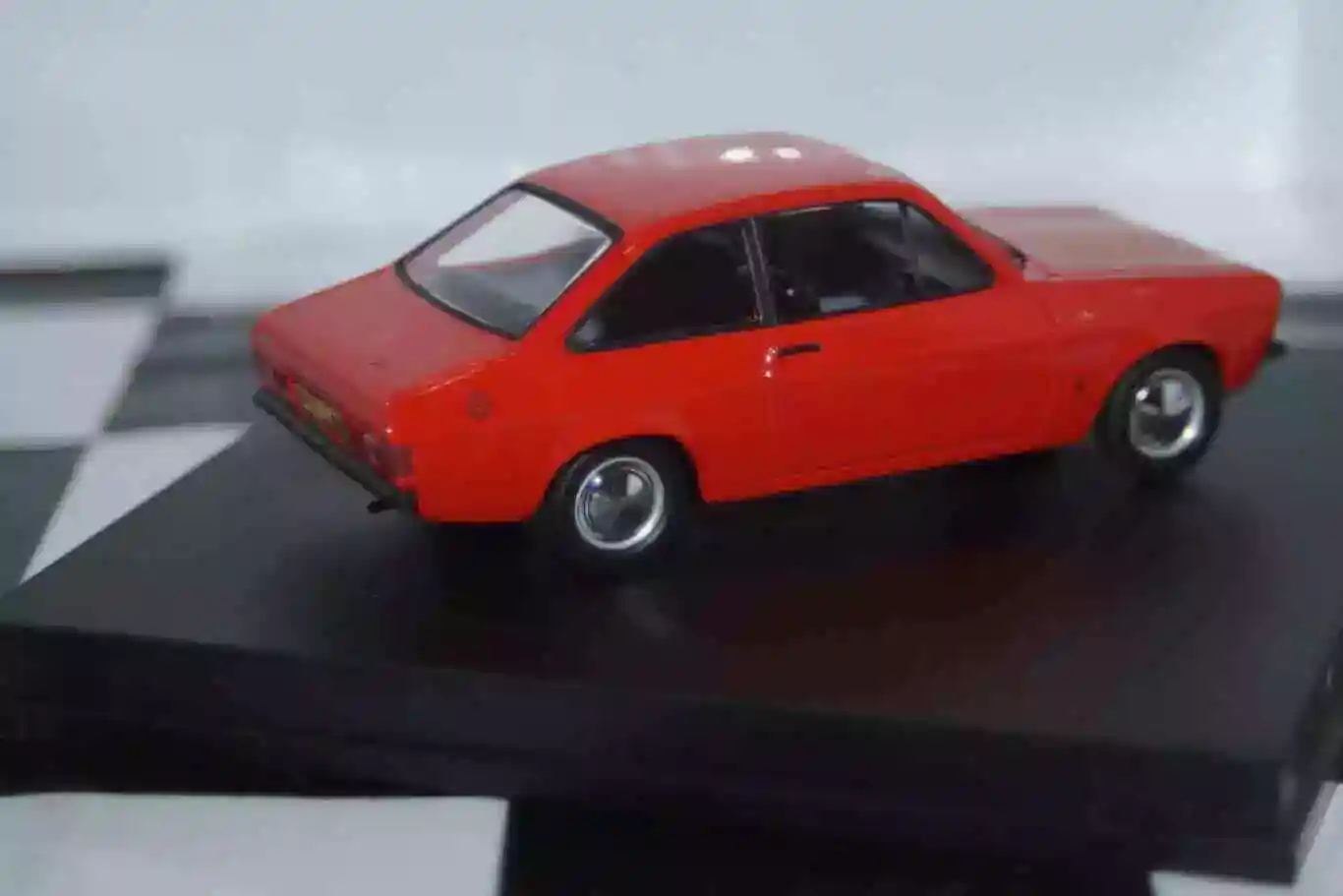 Trofeu ford escort mk2 1100 popular sunset red 1:43rd 1001r