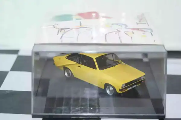 Trofeu ford escort mk2 1100 popular daytona yellow 1:43rd 1001y