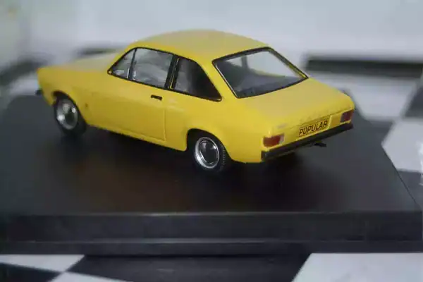 Trofeu ford escort mk2 1100 popular daytona yellow 1:43rd 1001y