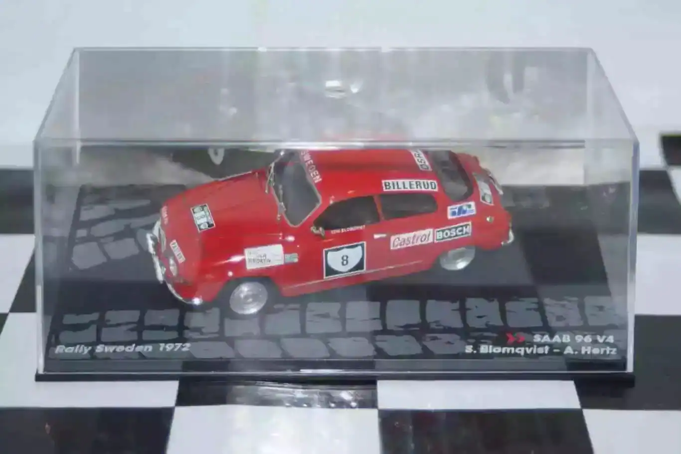 Atlas ixo based saab 96 v4 rally sweden 1972 #8 s.blomqvist 1/43