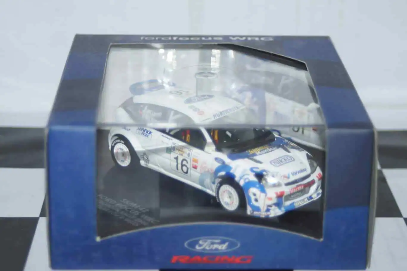 Vitesse / skid ford focus wrc #16 acropolis rally 2000 1:43 skm142