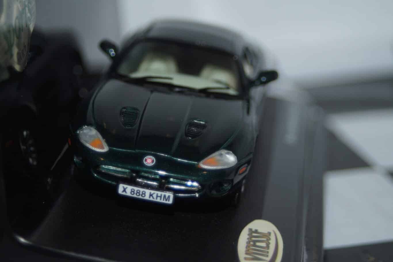 Vitesse jaguar xkr aspen green 25350 1:43 no sleeve