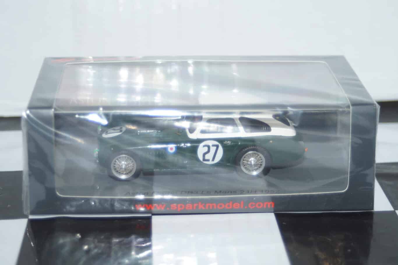 Spark aston martin db3 24h le mans 1952 #27 r.parnell 1:43 ref s2434