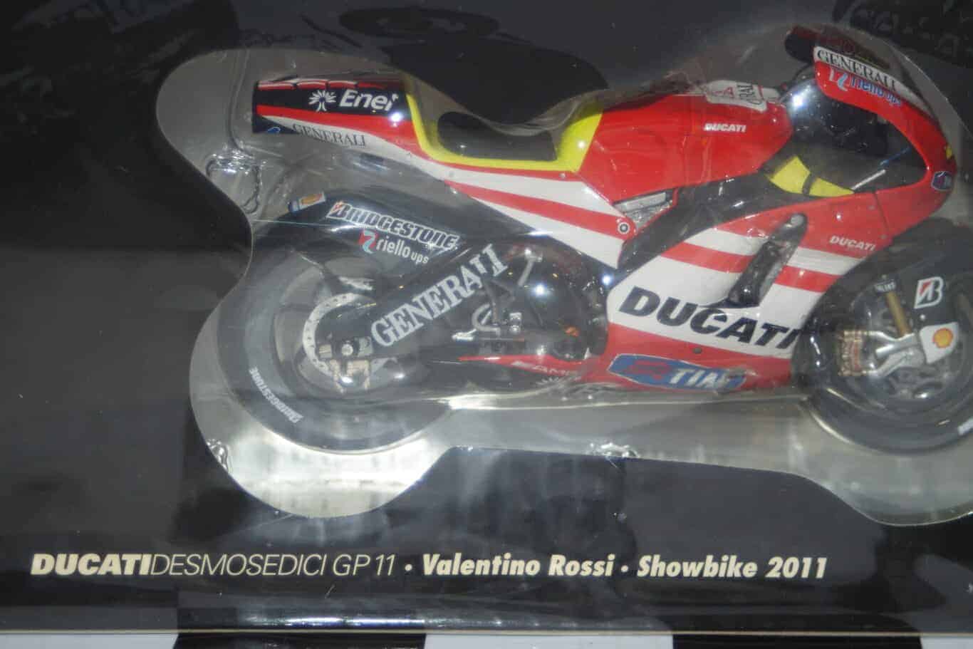 Minichamps ducati desmosedici gp11 2011,1:12th 122 110846