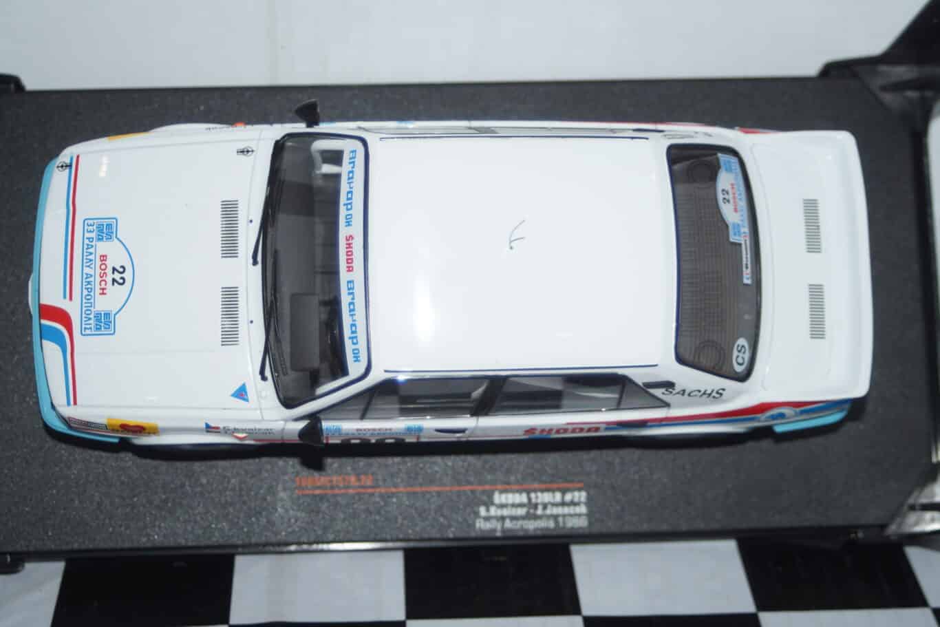 Ixo skoda 130lr rally acropolis #22 s.kvaizar 1986 1:18 ref 18rmc157b.22