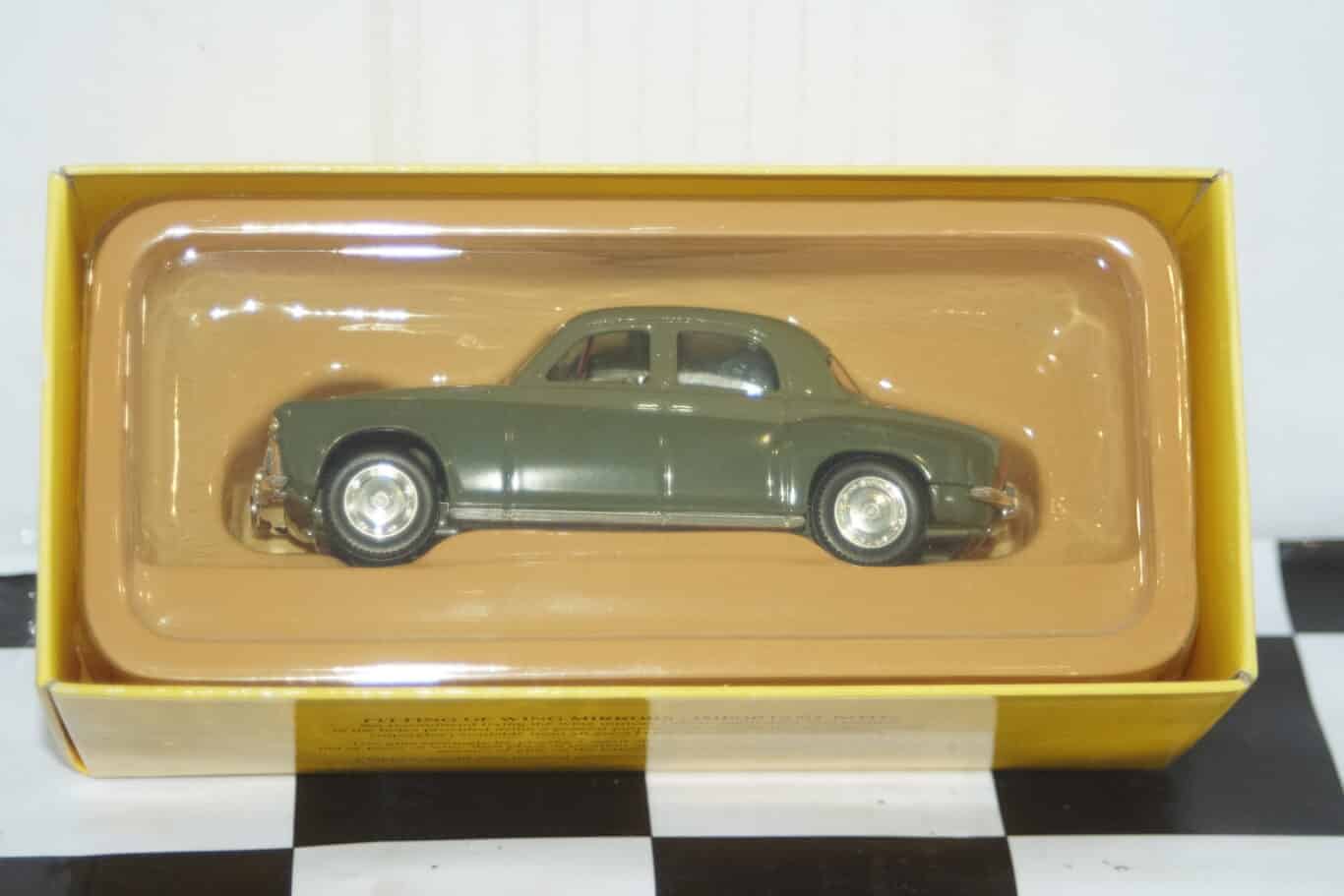 Vanguards rover p4 blue grey va19004 in 1/43rd