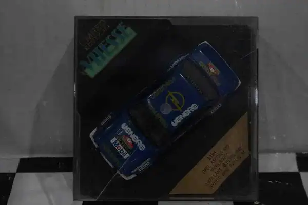 Vitesse opel ascona 400 #7 'publimmo'operto wine rally 1981 ref l194 -cracks in case