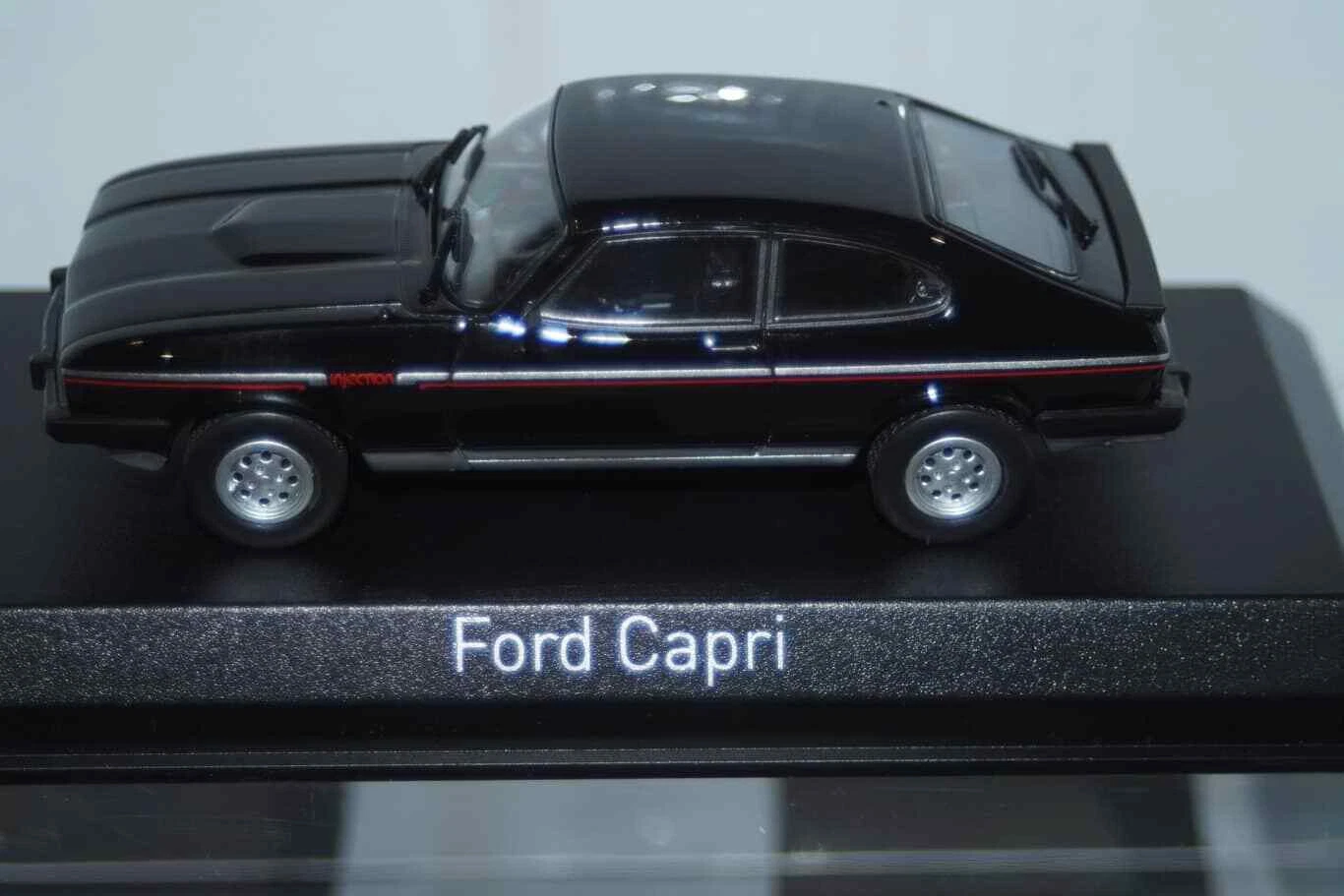 Norev ford capri mk3 black 1980 1:43 diecast 270564