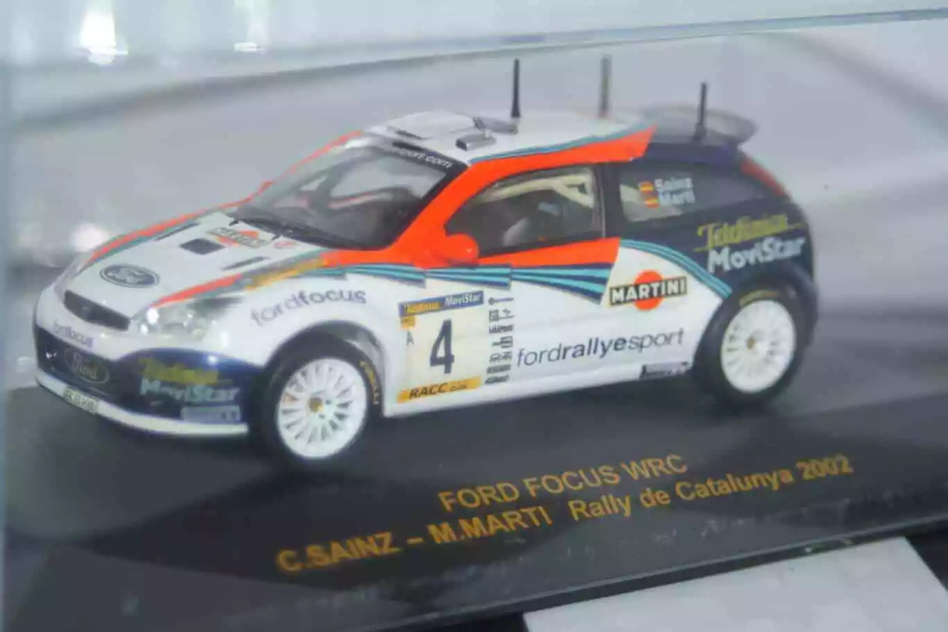 Ixo ford focus wrc catalunya rally 2002 sainz #4 rally car collection 1/43rd wrong sleeve