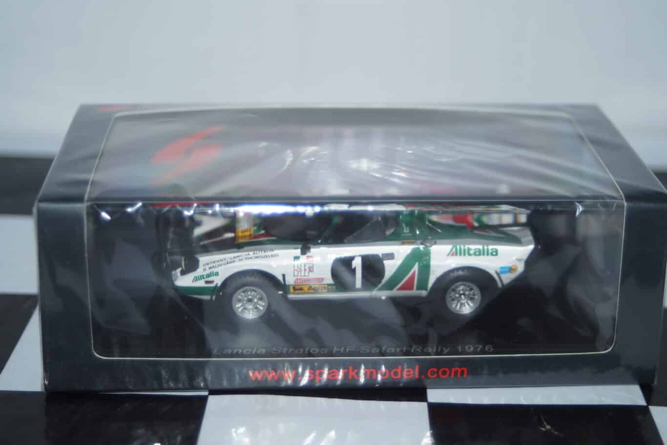 Spark lancia stratos hf winner rally de france #1 1976 munari ref s9089