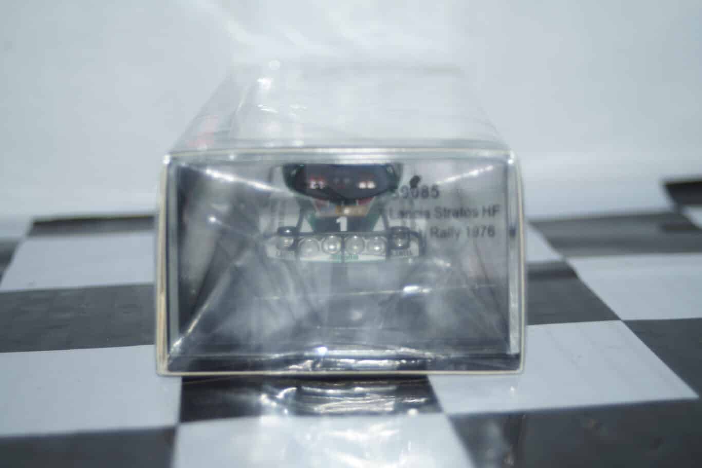 Spark lancia stratos hf winner rally de france #1 1976 munari ref s9089
