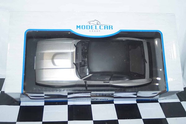 Model car group ford capri mk2 x pack silver/black mcg18349