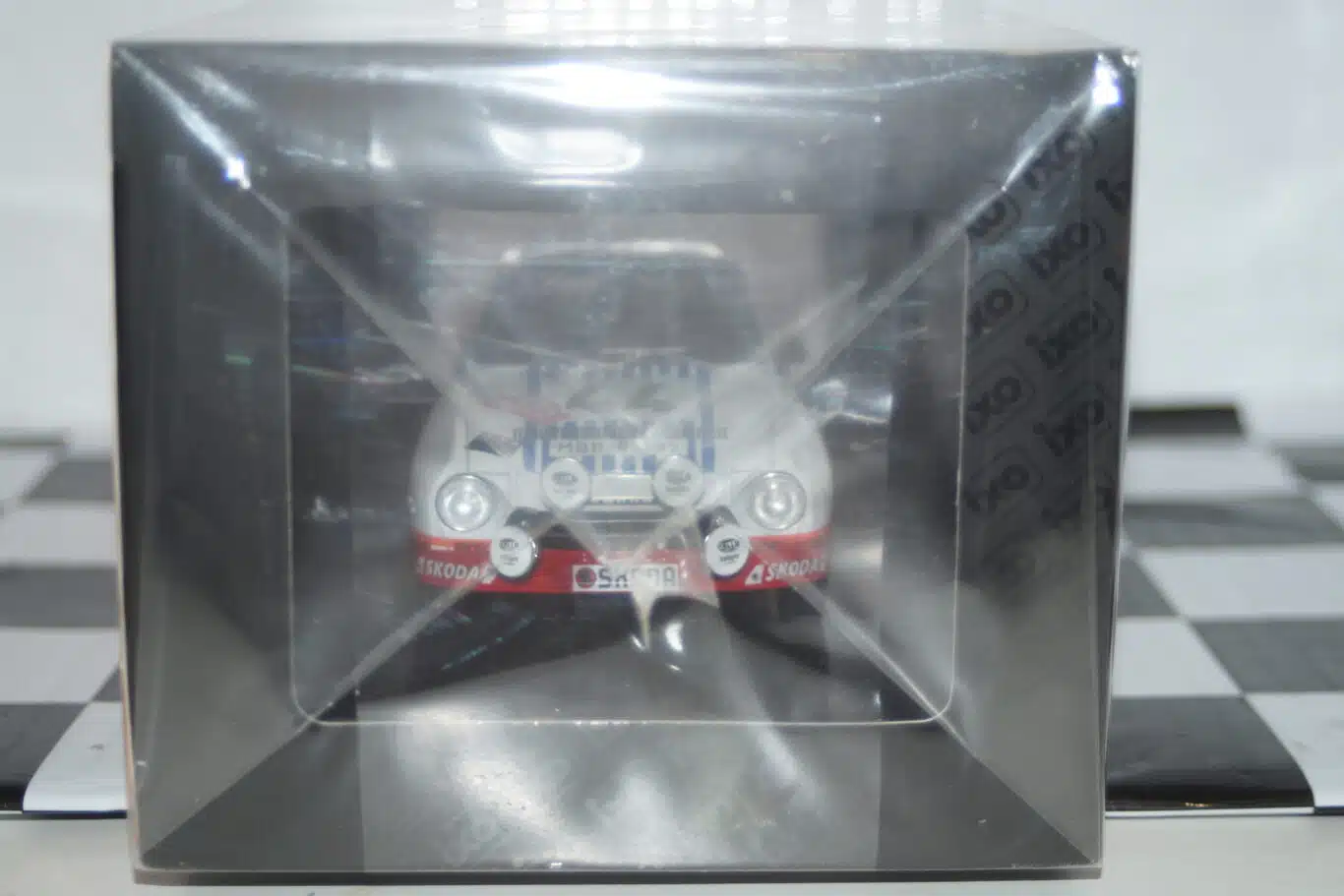 Ixo skoda 130 rs rally monte carlo #54 1977 s.kvaizar 1:24 24ral030b