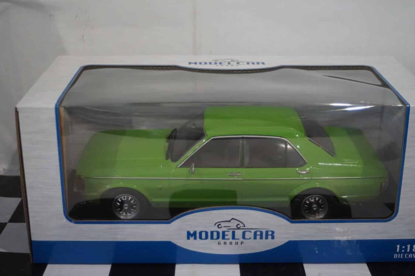 Model car group ford granada mk1 green 1975 mcg18396