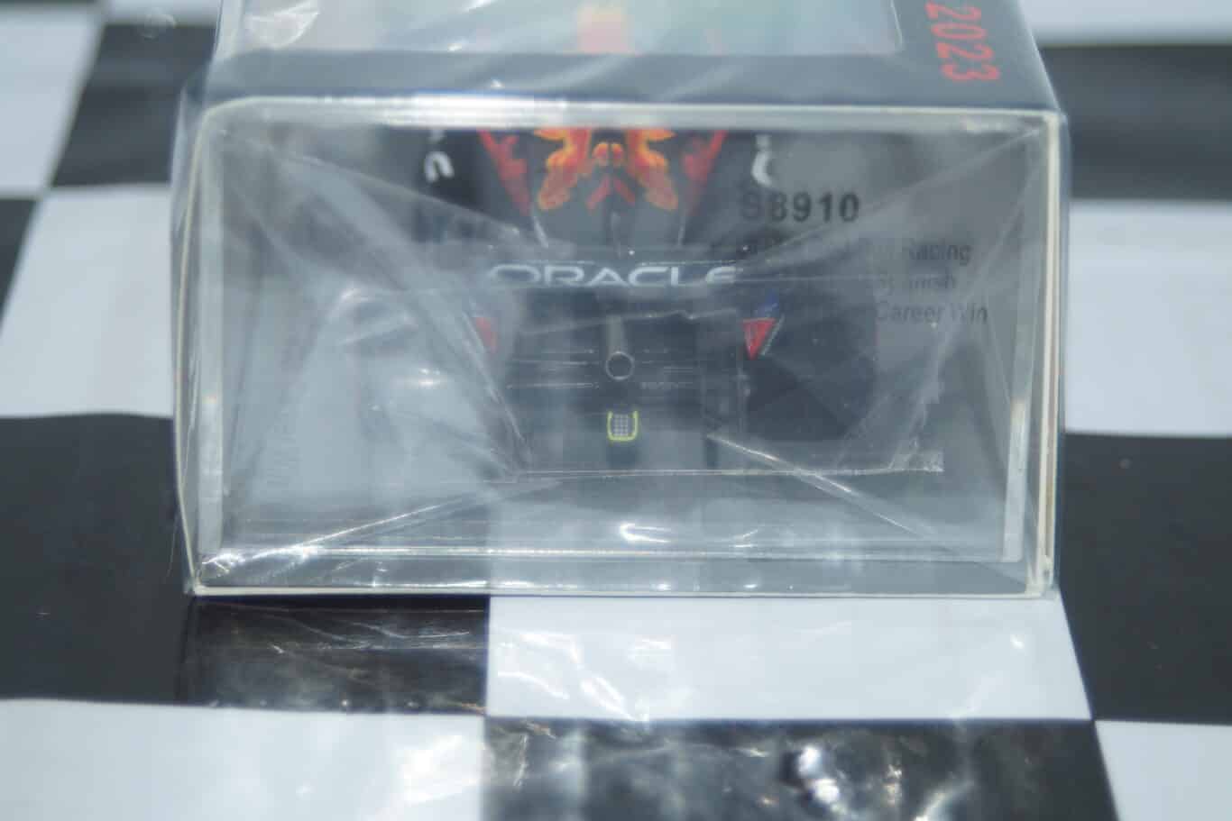 Spark oracle red bull racing rb19 winner spanish gp 2023 1:43 resin s8910