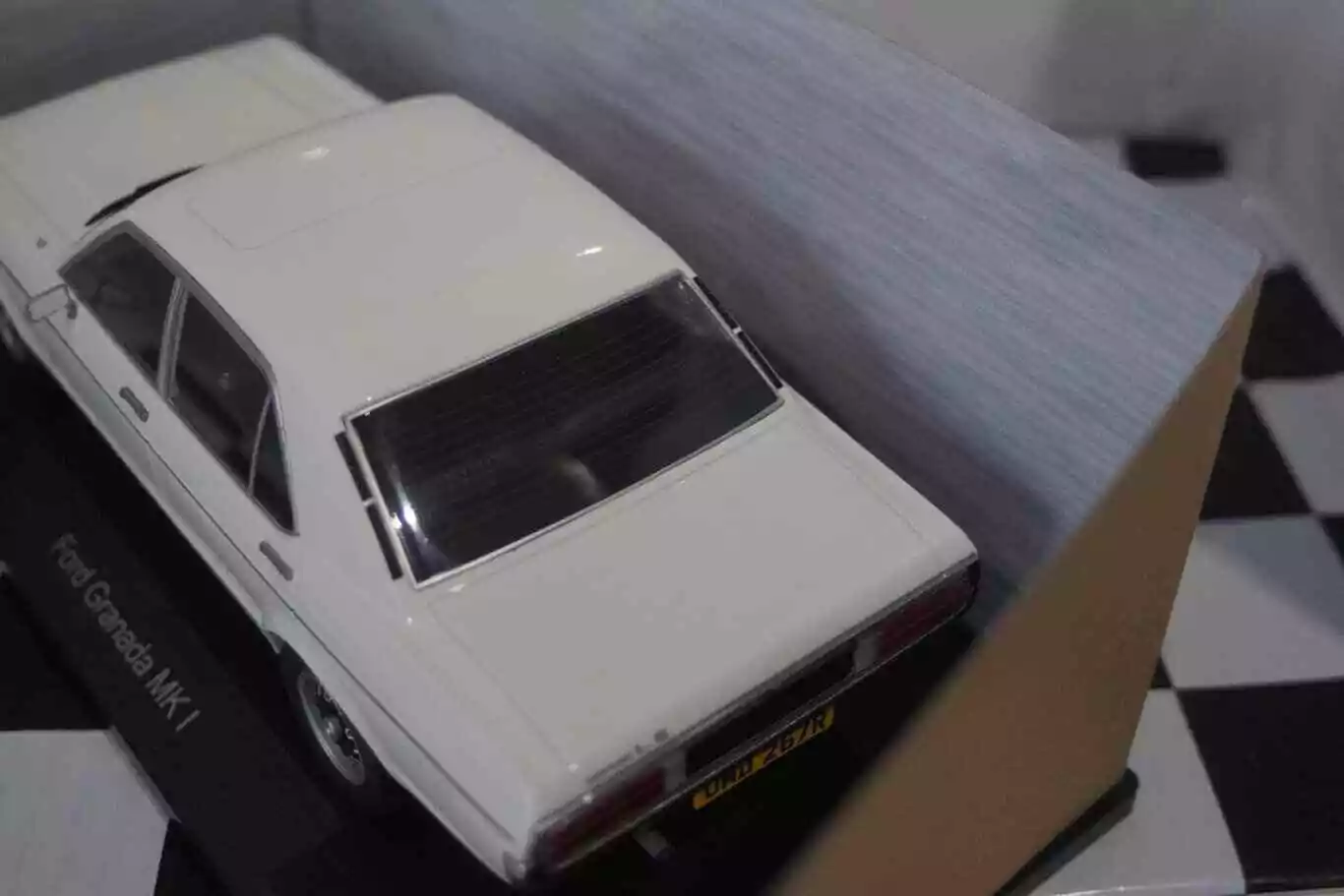Model car group ford granada mk1 white 1975 rhd uk exclusive mcg18469