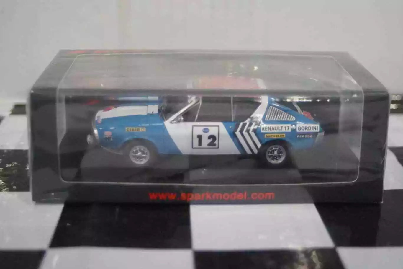 Spark renault 17 winner pres on regardless rally 1974 #12 1:43 ref s6444