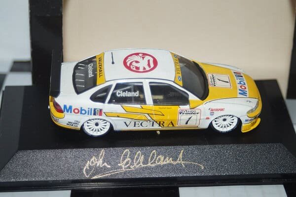 Onyx vauxhall vectra btcc 1996 cleland 1:43 scale xt003 signed