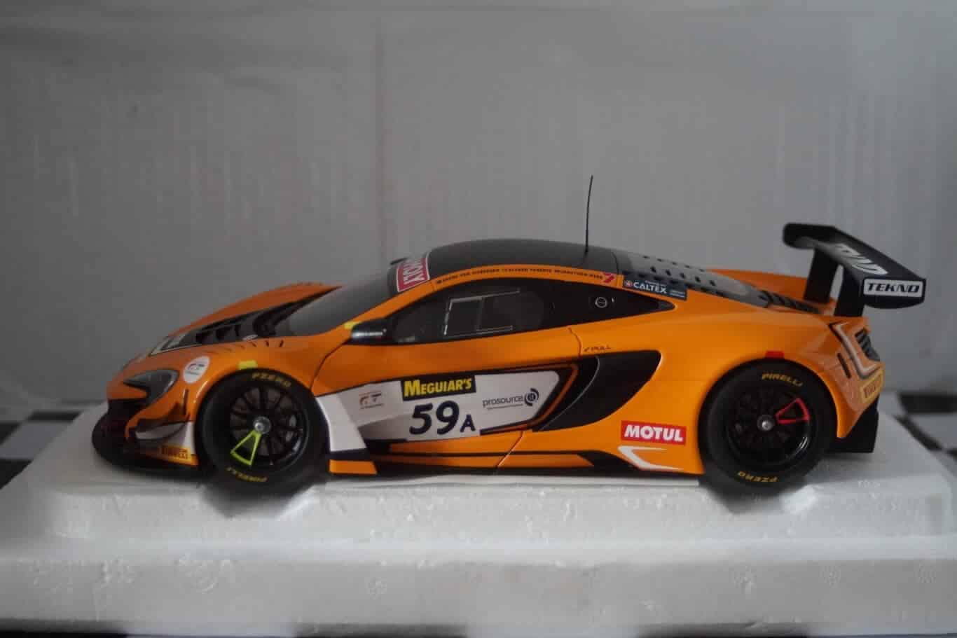 Autoart mclaren 650s gt3 bathurst 12hr winner 2016 #59 1:18 scale 81643