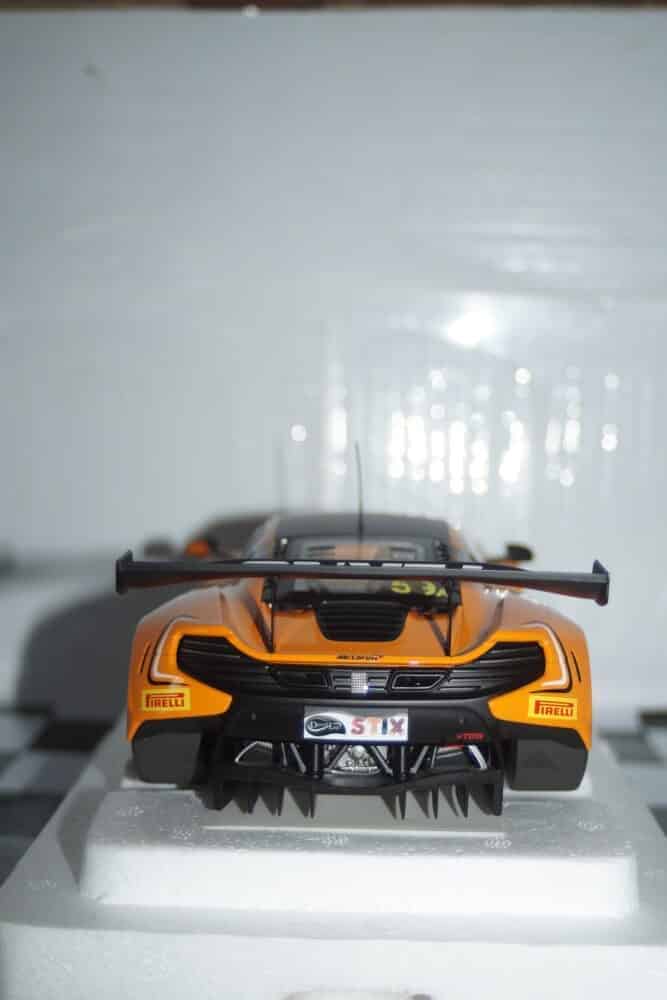 Autoart mclaren 650s gt3 bathurst 12hr winner 2016 #59 1:18 scale 81643