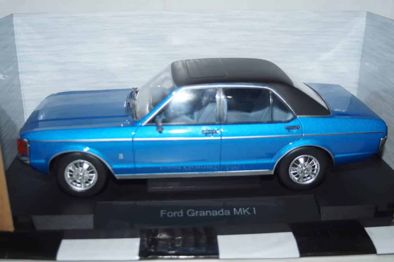 Model car group ford granada mk1 blue / black 1975 rhd uk exclusive mcg18468