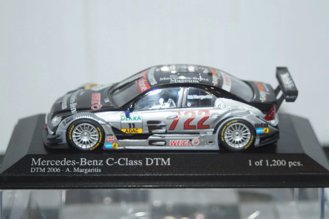Minichamps mercedes c class 2006 dtm a.margaritis 400 063581