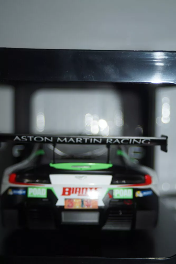 Autoart aston martin vantage 12hr endurance 2015 #97a 1:18 scale 81506